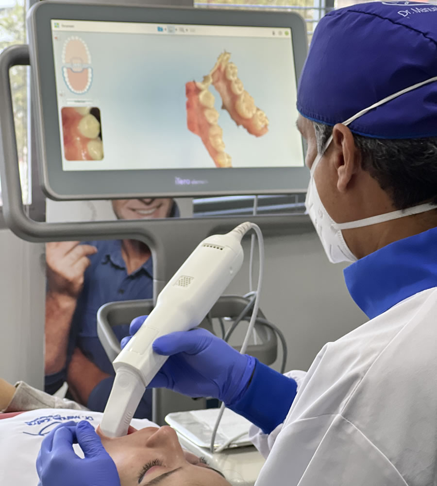 Dr. Manuel Zafra - Ortodoncista - Invisalign Doctor